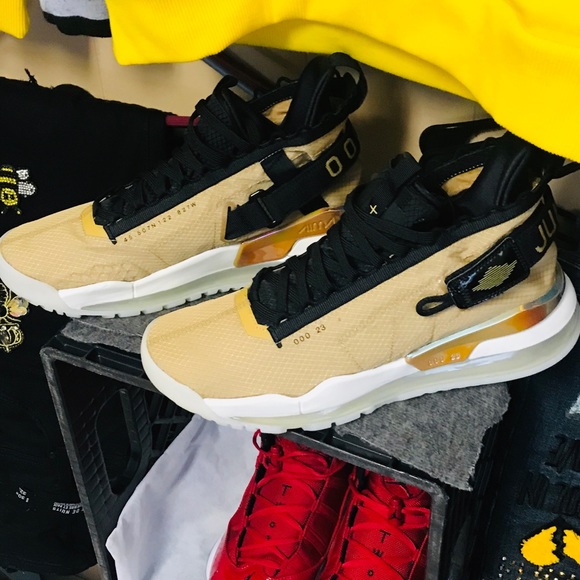 9.5 ( 720 Proto-Max Jumpman Jordan’s ) - Picture 1 of 4